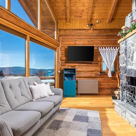 Log Mountain Mama Villa *