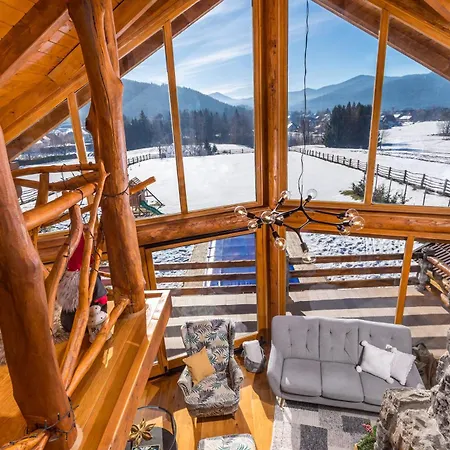 Log Mountain Mama * Ravna Gora