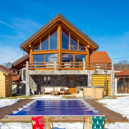 Log Mountain Mama Villa Ravna Gora