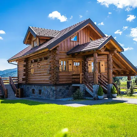 Log Mountain Mama Villa *