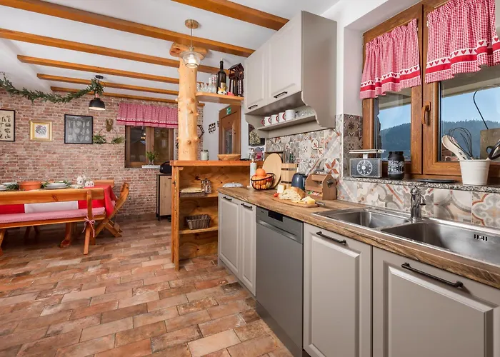 Log Mountain Mama Villa *