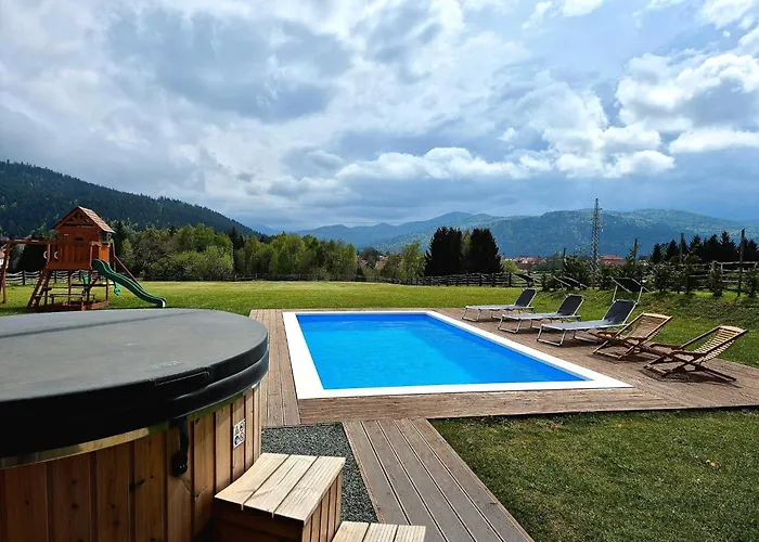 Log Mountain Mama Villa