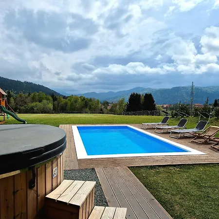 Log Mountain Mama Villa