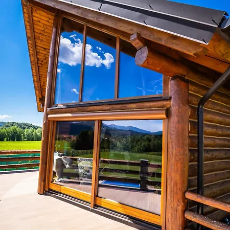 Log Mountain Mama Villa *